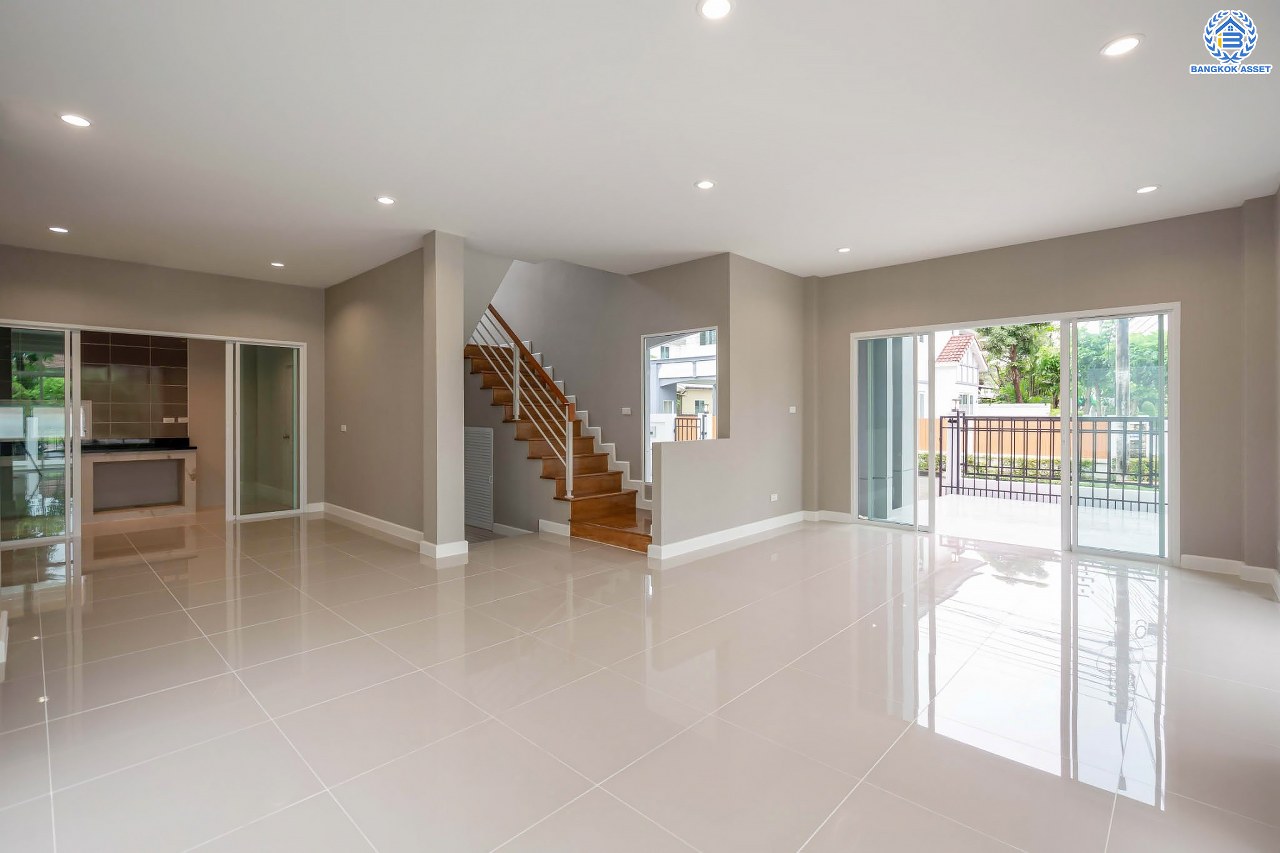 บ้านมือสองตกแต่งใหม่ ม.เพอร์เฟคเพลส1 ราชพฤกษ์ คุณภาพแบรนด์ Property Perfect เนื้อที่ 57.7 ตร.ว. บ้านเดี่ยวหลังใหญ่ ตอบโจทย์ทุกการอยู่อาศัย ฟังก์ชัน 3 ห้องนอน 3 ห้องน้ำ จอดรถได้ 2 คัน บนทำเลติดถนนราชพฤกษ์ ใกล้วงเวียนพระราม5 และรถไฟฟ้า "สถานีบางรักน้อยท่าอิฐ"